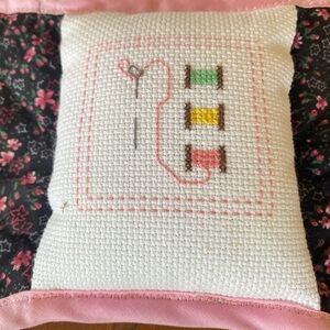 22’x 9’ over arm sexing holder 
Pink quilted 2 pocket & needle stick